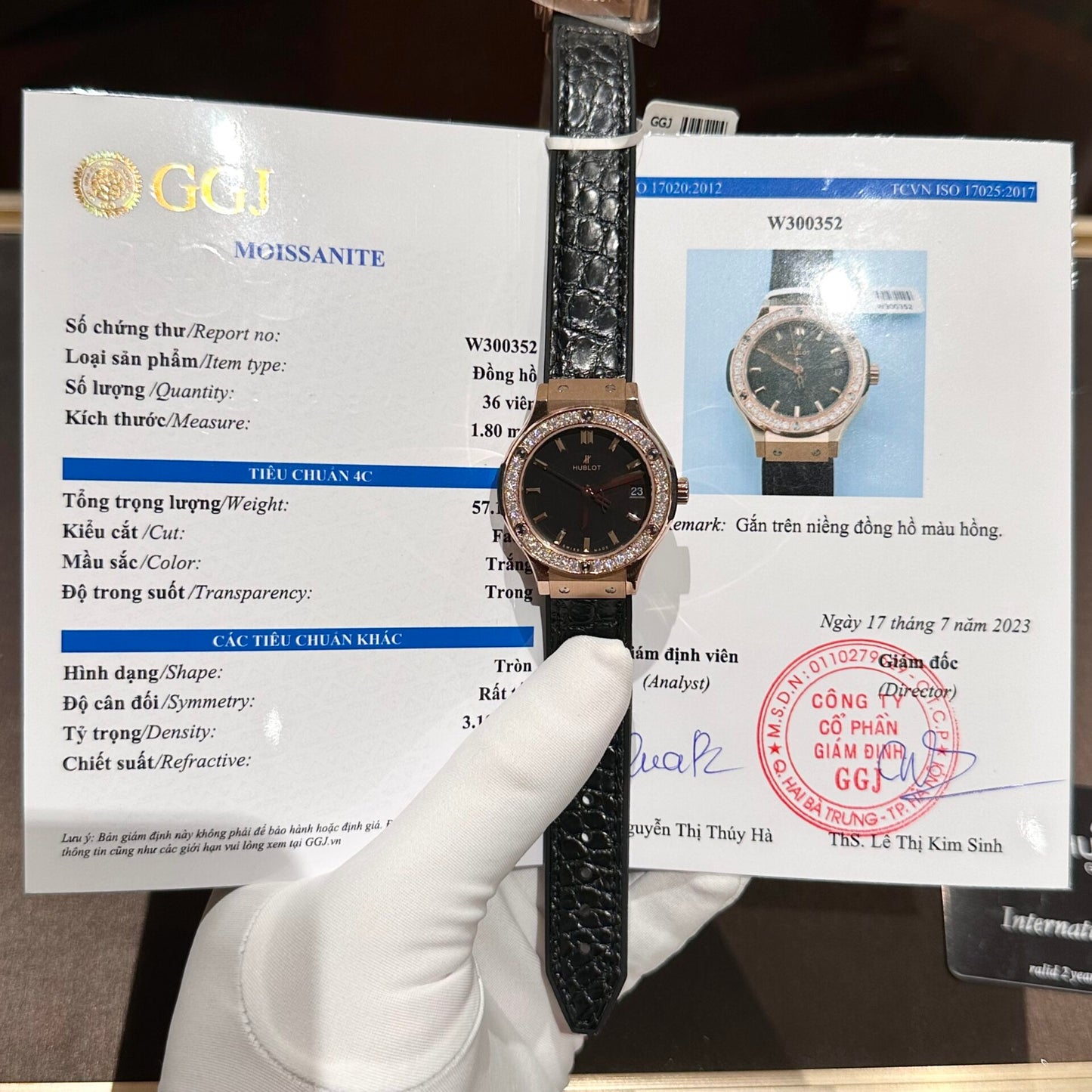 Hublot Classic Fusion Replica Watch Moissanite Diamond 33mm