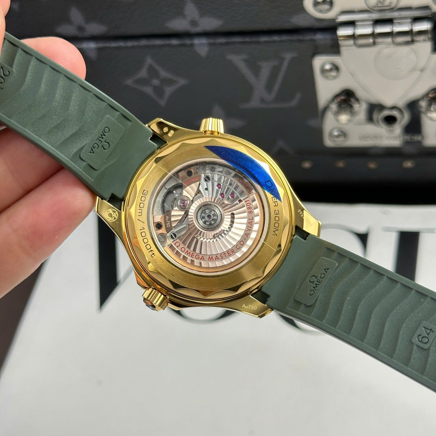 Omega Seamaster Diver 300M Replica Watches Dial Green VS Factory 42mm