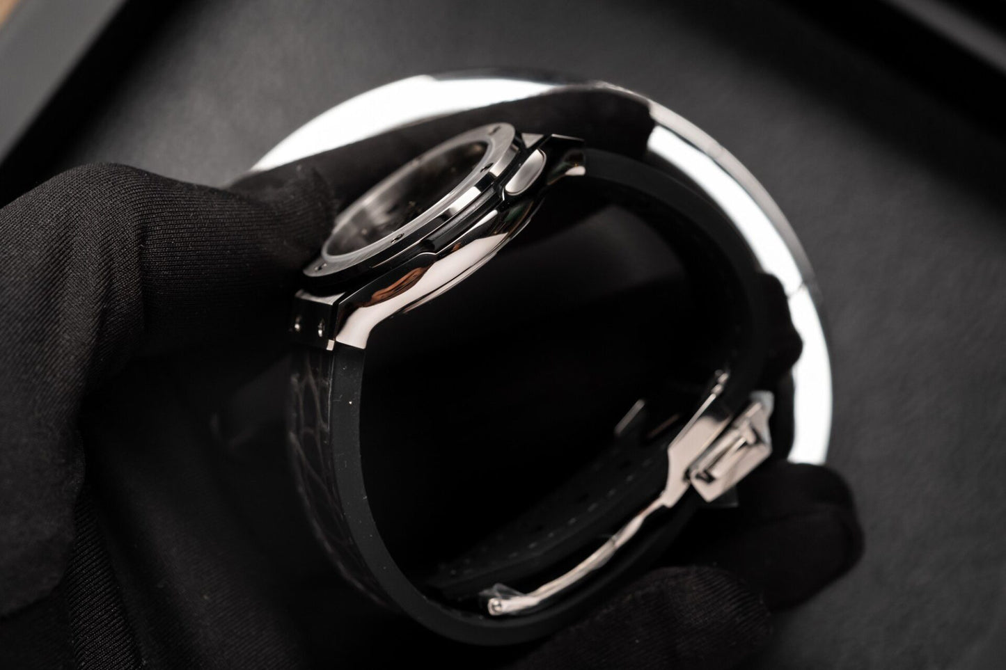 Hublot Replica 1:1 Watch Classic Fusion Black Dial Leather Strap HB Factory 33mm
