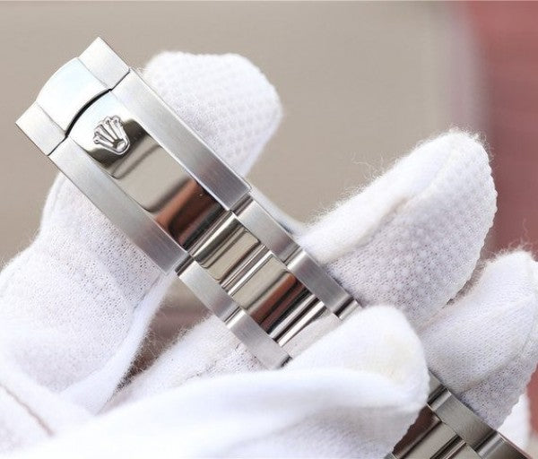 Replica Rolex DateJust 41mm 126334 Fluted Bezel White Dial Diamonds Markers SS Bracelet A3235