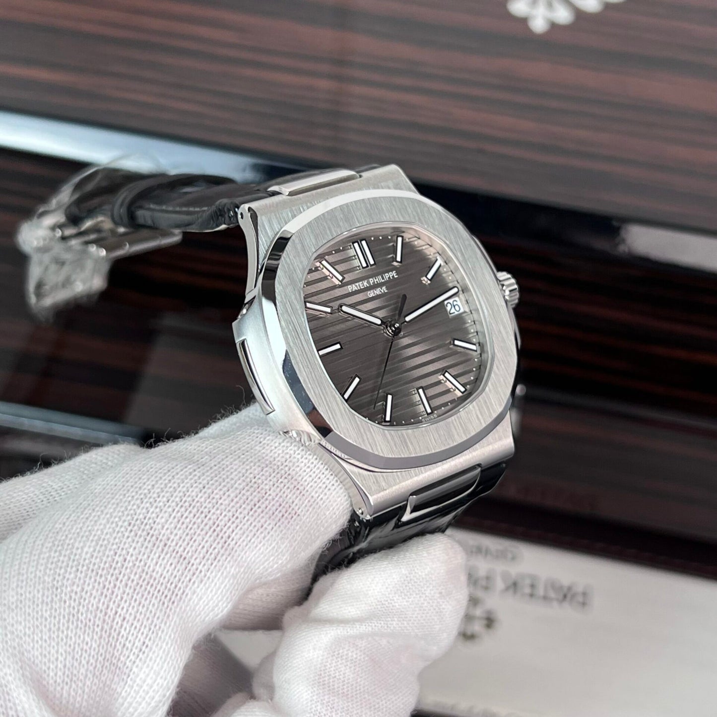 Patek Philippe Nautilus 5711 Replica Watch Men s Leather Strap 3K Factory 40mm