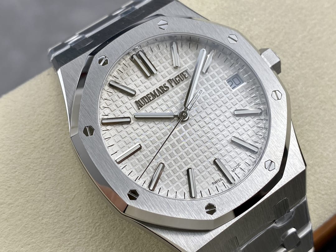 Audemars Piguet replica watch Royal Oak Selfwinding ¡°50th Anniversary¡± 41mm Stainless Steel Silver Dial 15510ST.OO.1320ST.03-ZF(1:1 replica)