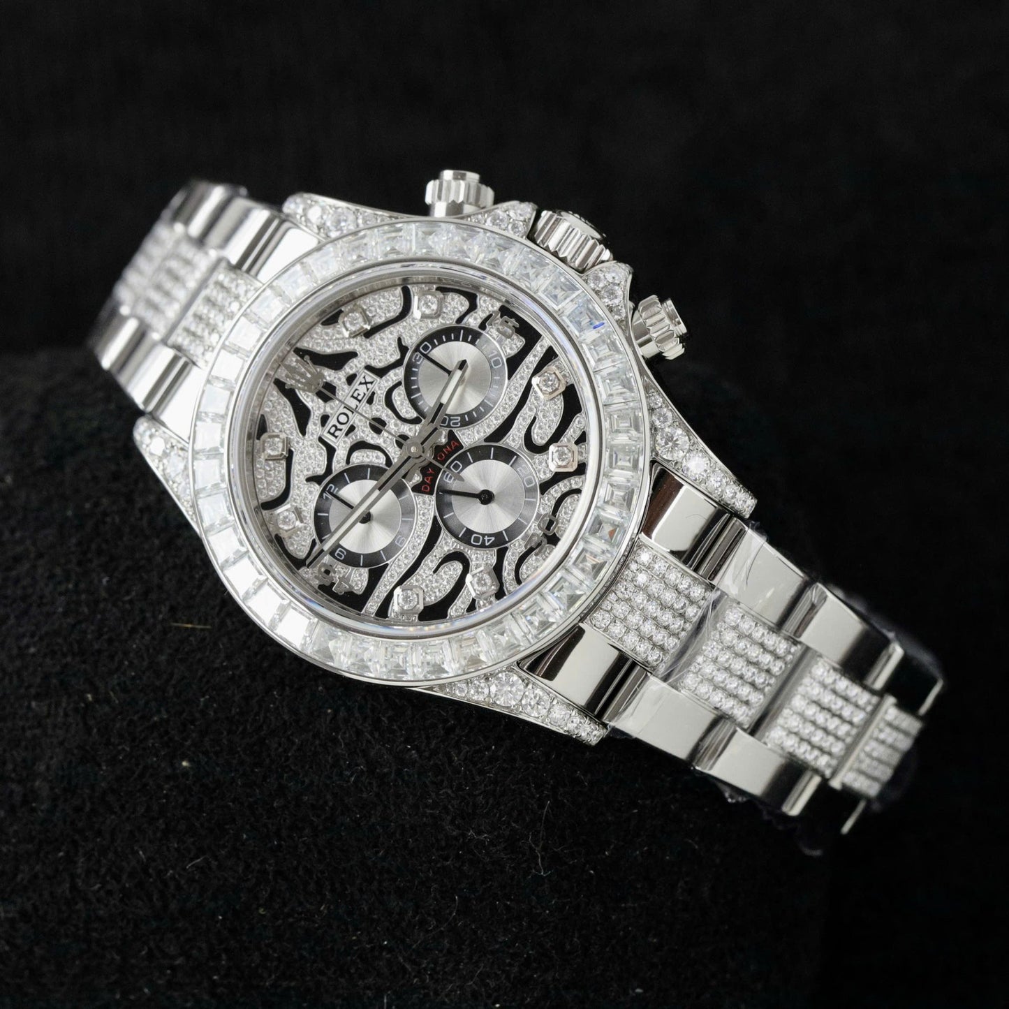 Rolex Daytona Eye Of The Tiger Replica Watch Diamonds Moissanite Hong Kong 40mm