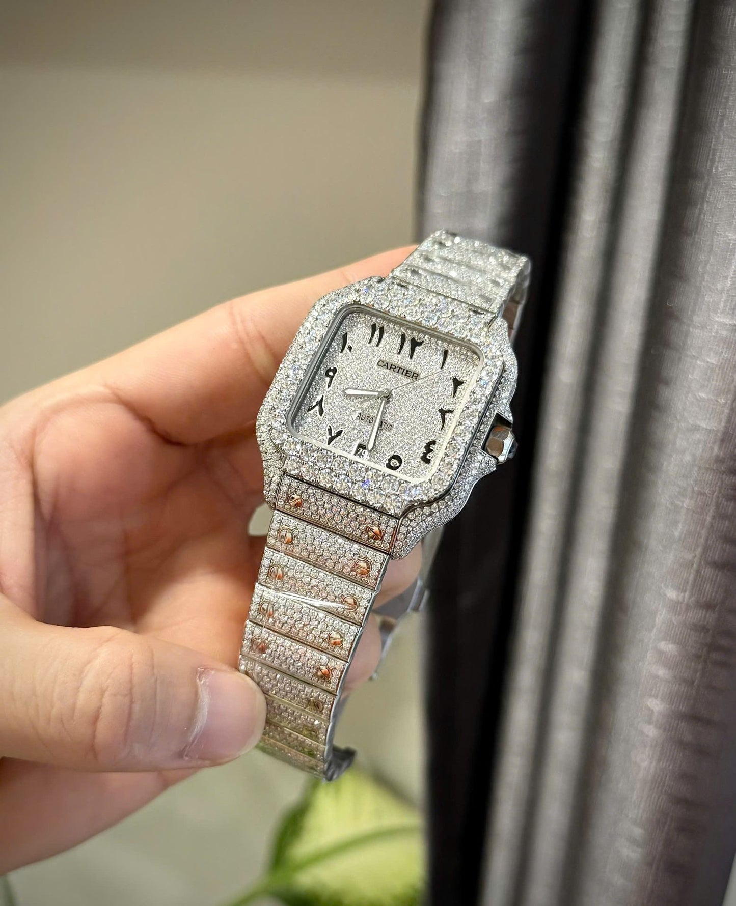 Cartier Santos Arabic Numeral Best Replica Watch Moissanite Diamonds Hong Kong 39.8mm