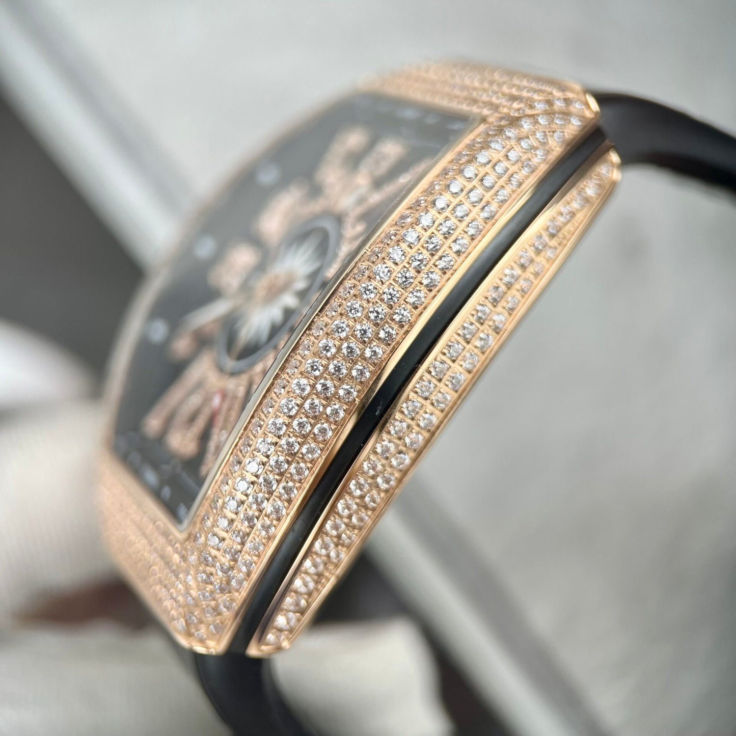 Franck Muller Replica 1:1 Watch V45 Black Dial Diamond Gold Case 45mm