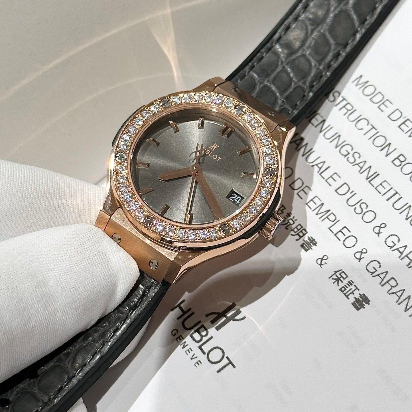 Hublot Women s Replica Watch With Moissanite Diamond 33mm