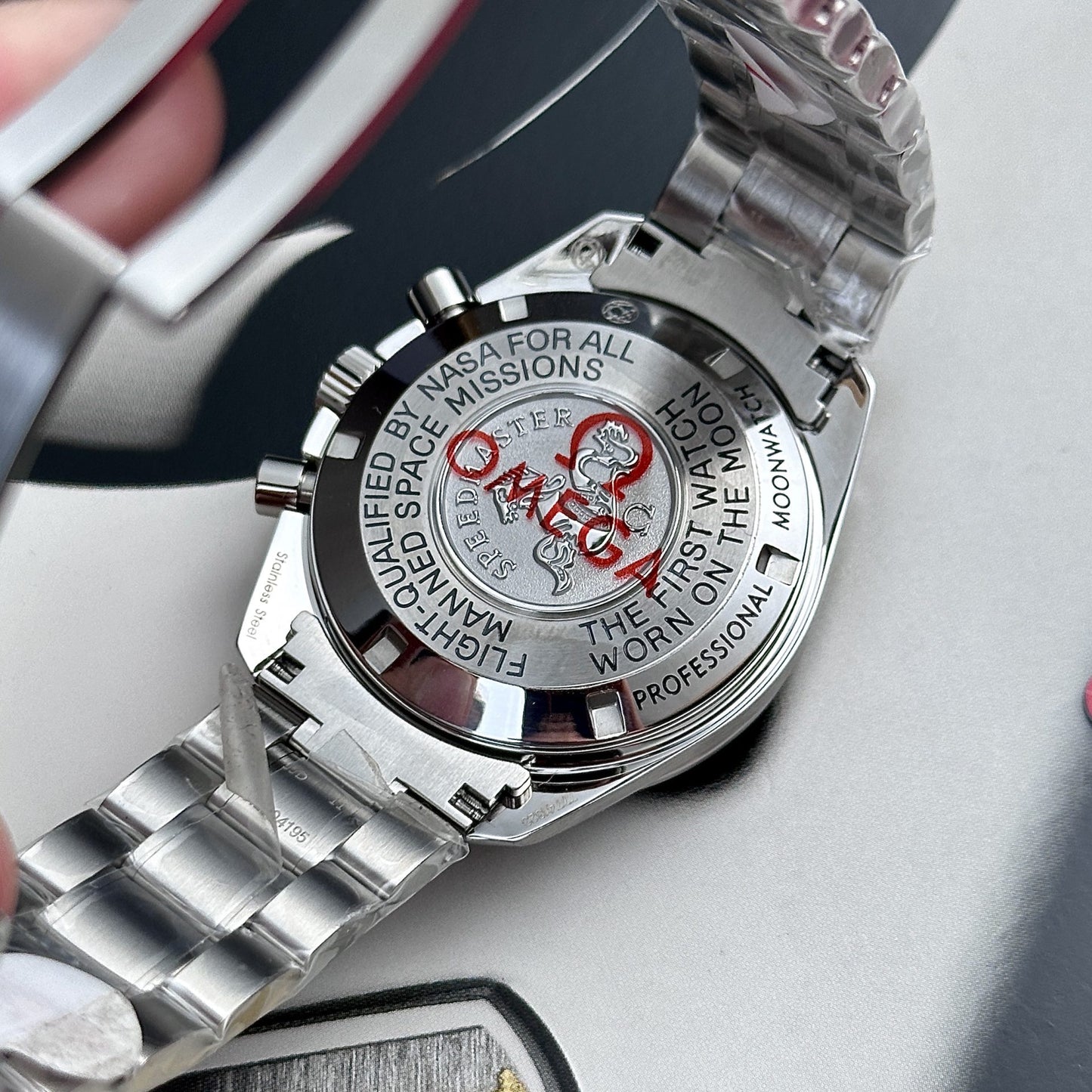Omega Replica Watch Speedmaster Moonwatch Black Dial Metal Wire 42mm