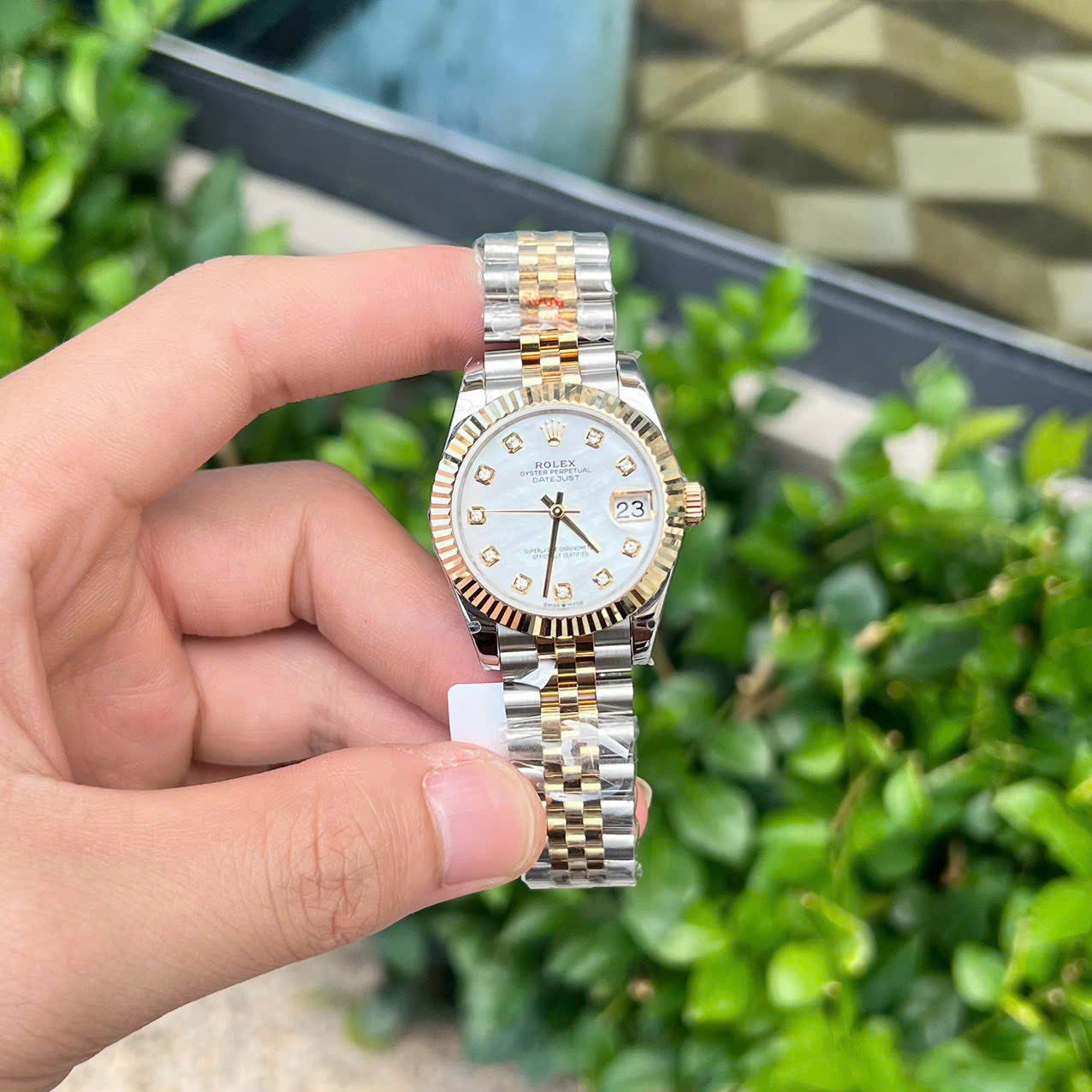 Rolex DateJust 18K Gold Wrapped Replica Watch Mother-of-Pearl Dial GM Factory 31mm