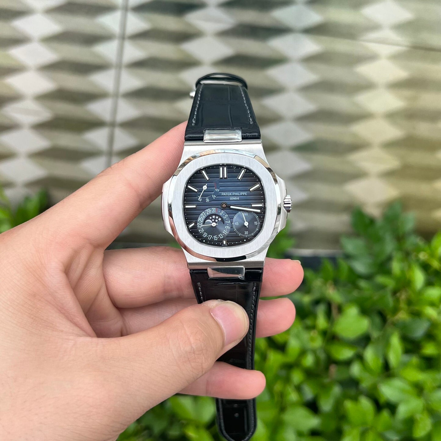 Patek Philippe Nautilus 5712 Replica Watch Leather Strap GRF 40mm