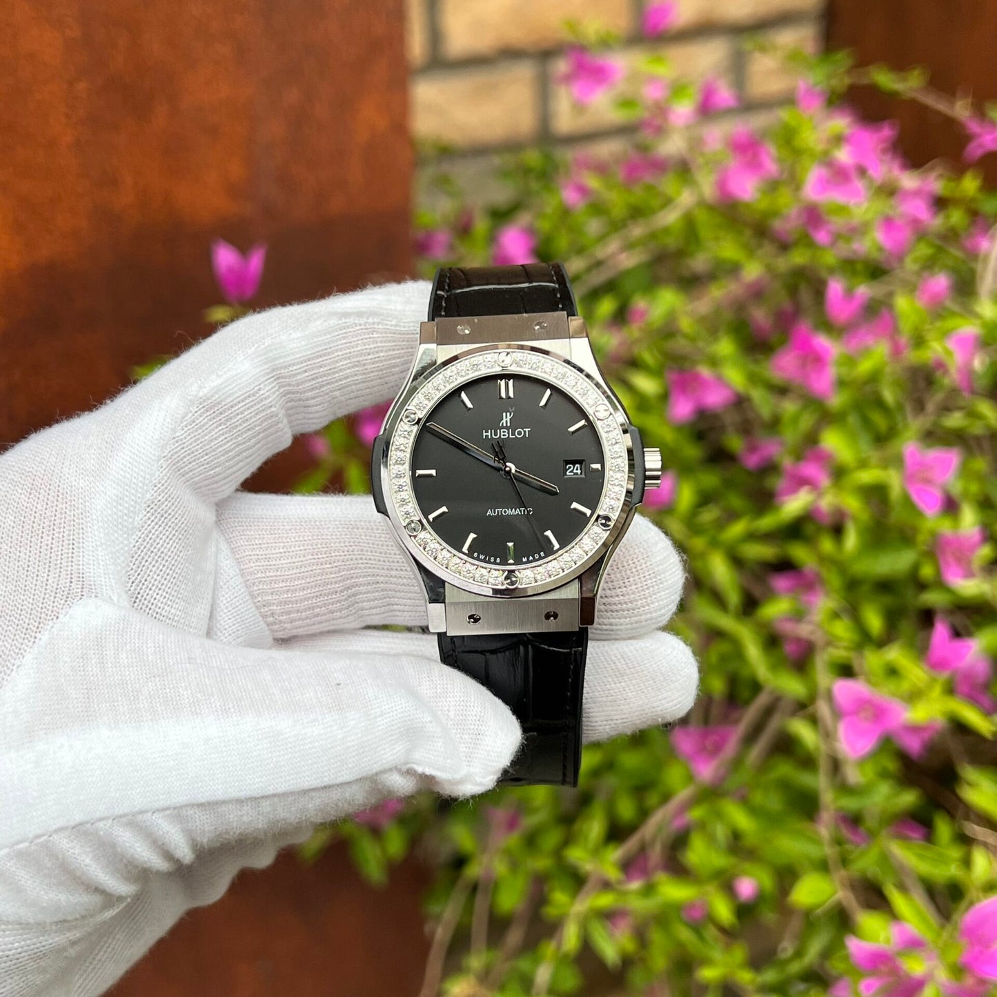 Hublot Replica 1:1 Watch Classic Fusion With Stone Bezel Swiss Mechanical 42mm