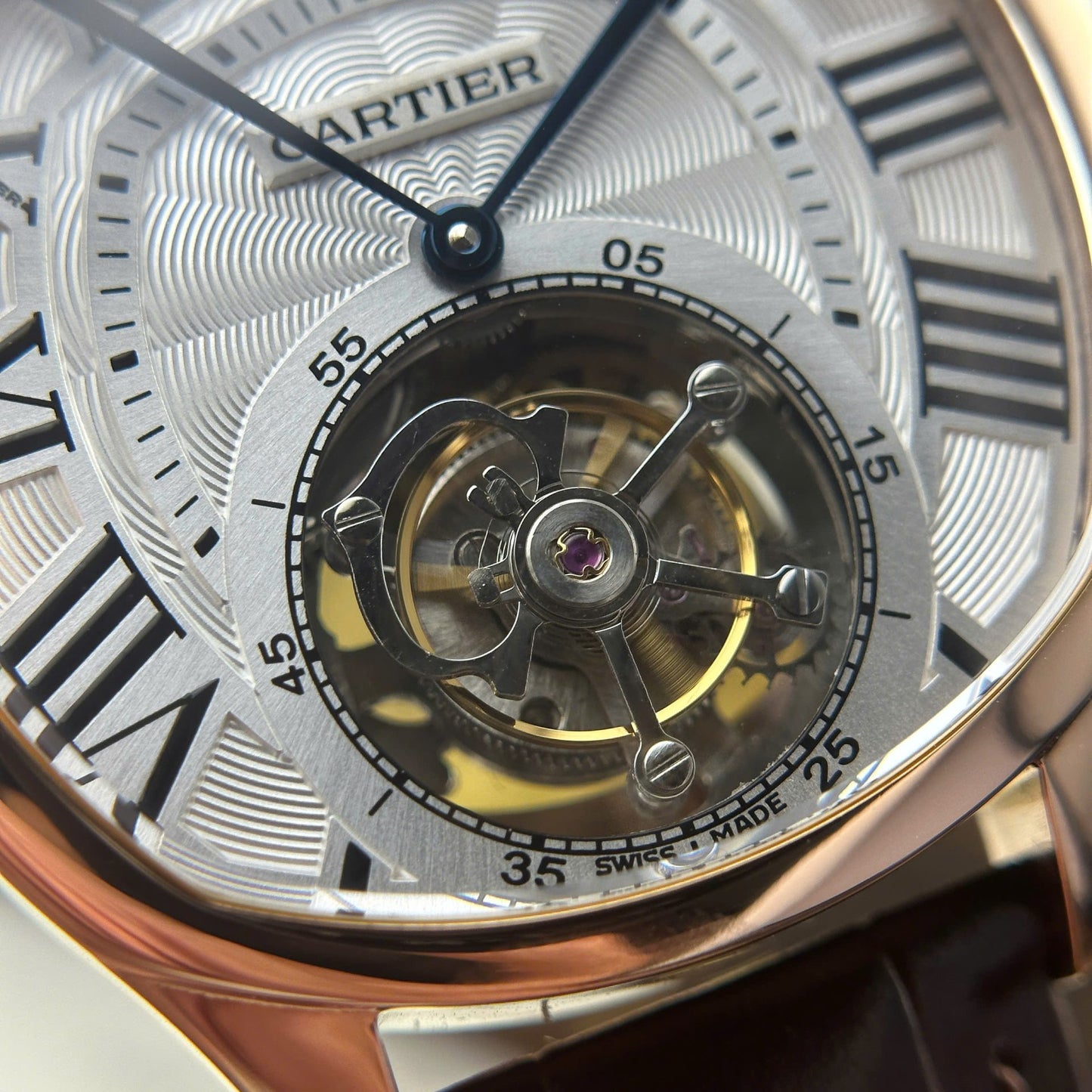Cartier Drive Tourbillon Replica Watch Dial Guiloche Motif Leather Strap 41mm