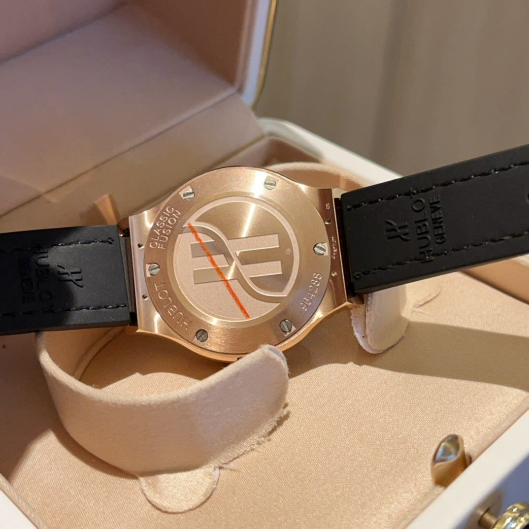 Hublot Classic 33mm High-End Women's Watch(1:1 replica)