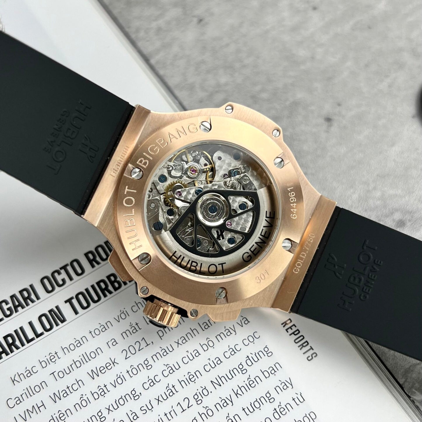 Hublot Fake Watch Big Bang King Gold Black Dial Rubber Strap 44mm