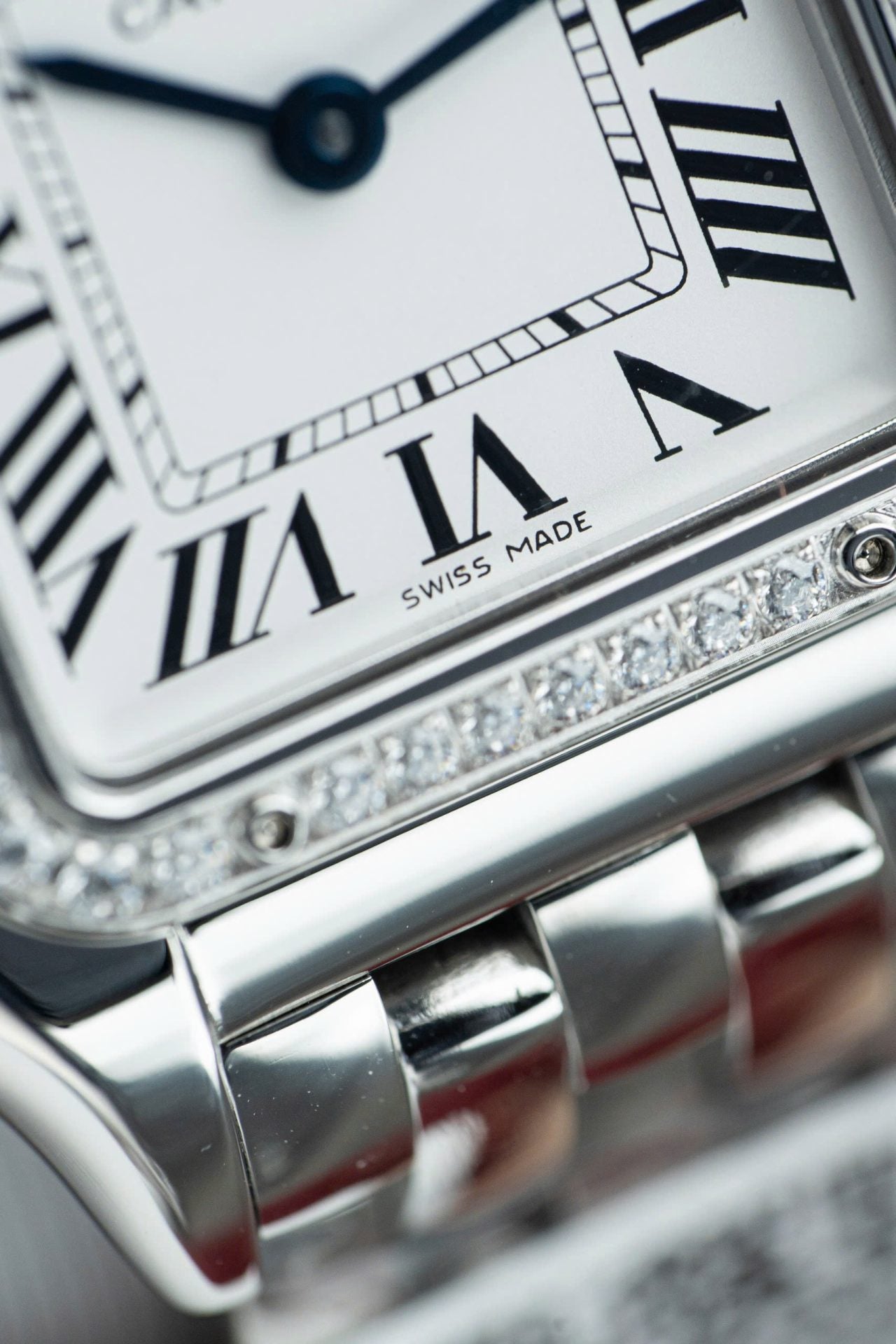 Cartier Panthere W2PN0007 Replica Watch White Dial Metal Wire 27x37mm