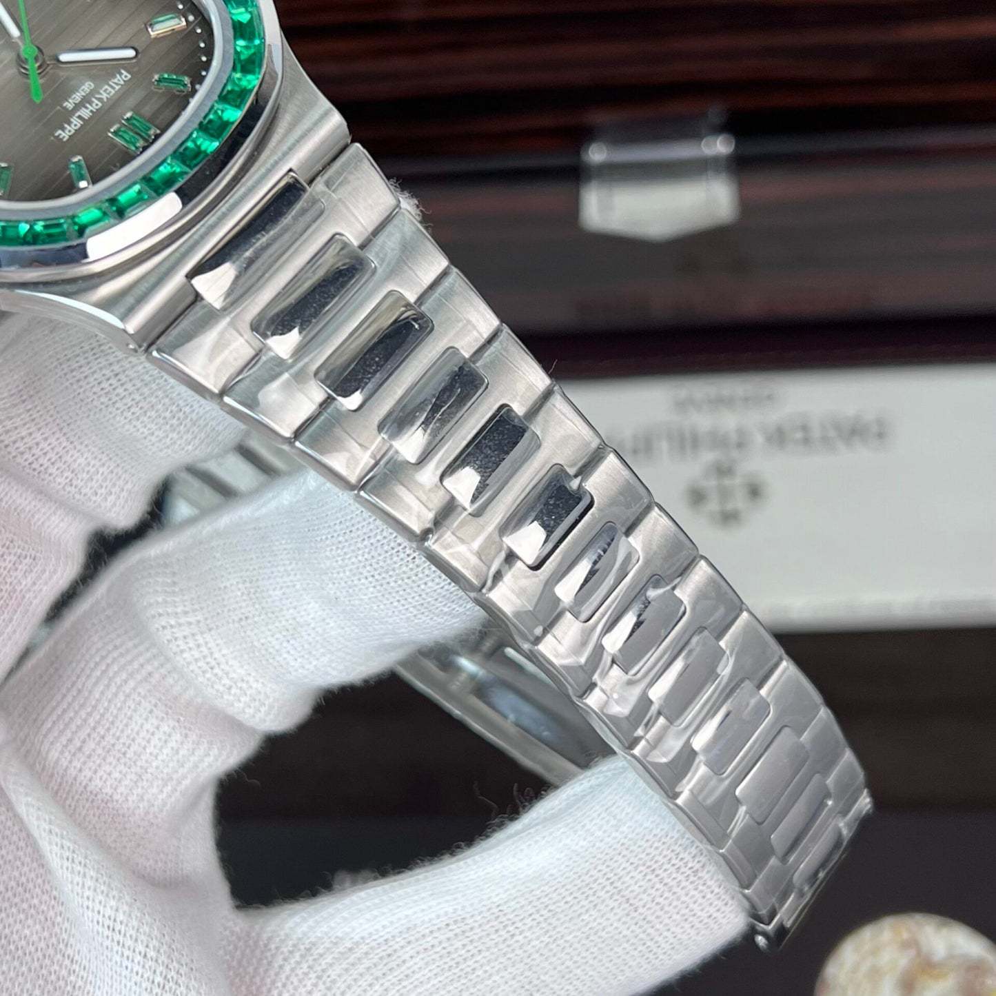 Patek Philippe Nautilus 5723 Replica 1:1 Watch Gray Dial Blue Diamond 40mm