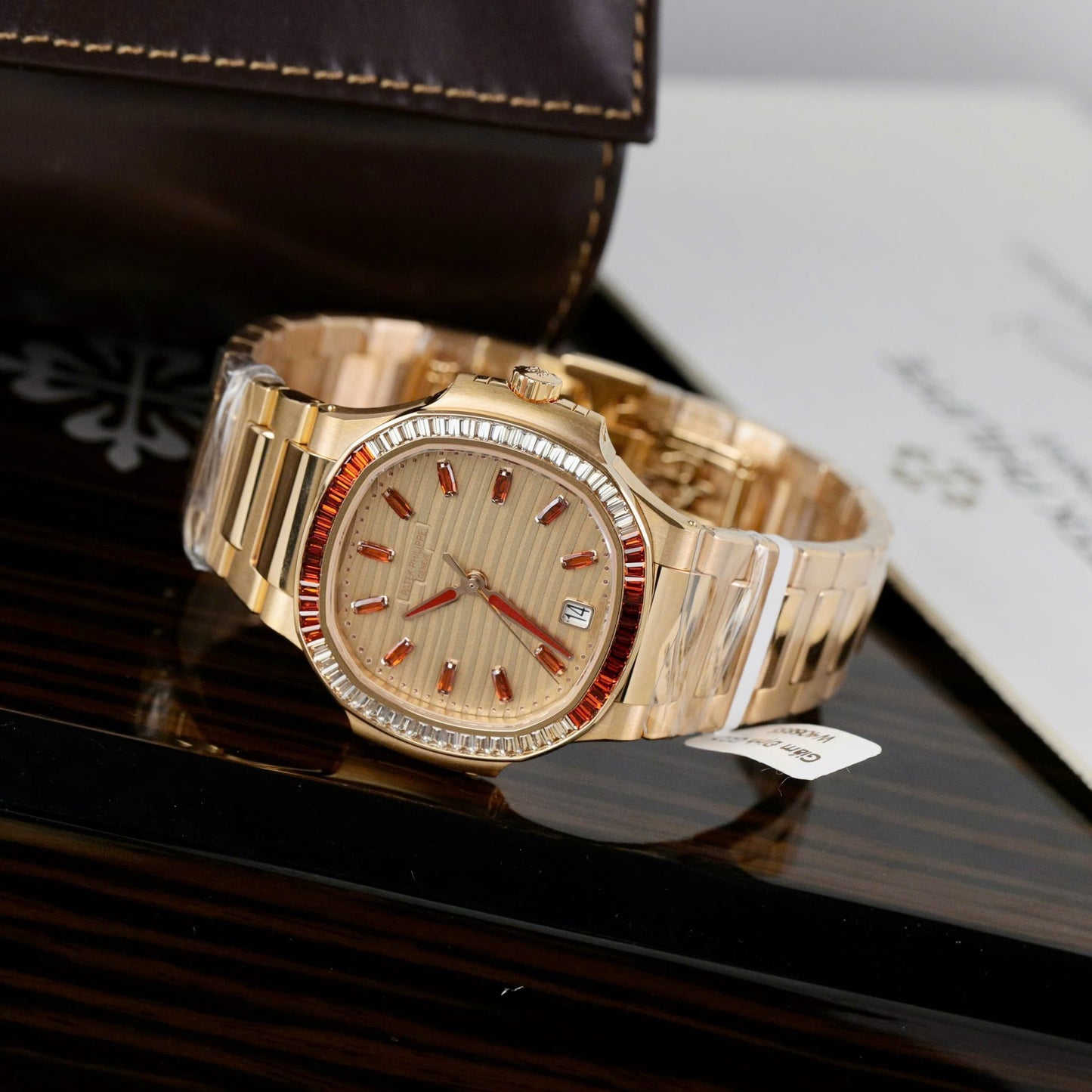 Patek Philippe Best Copies Watch Nautilus 7118-1300R 18K Gold Wrapped 35.2mm