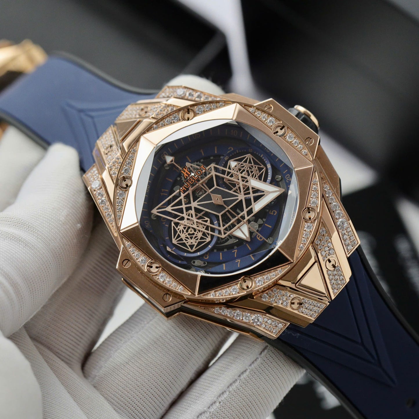 Hublot Big Bang Sang Bleu II King Gold Fake Watch Blue HB Factory 44mm