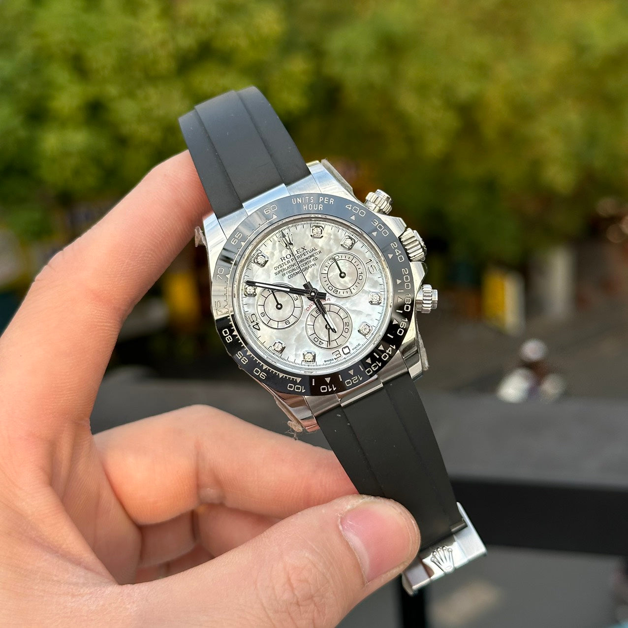 Rolex Best Replica Watch Daytona Mother Of Pearl   Moissanite Diamonds Dial 40mm