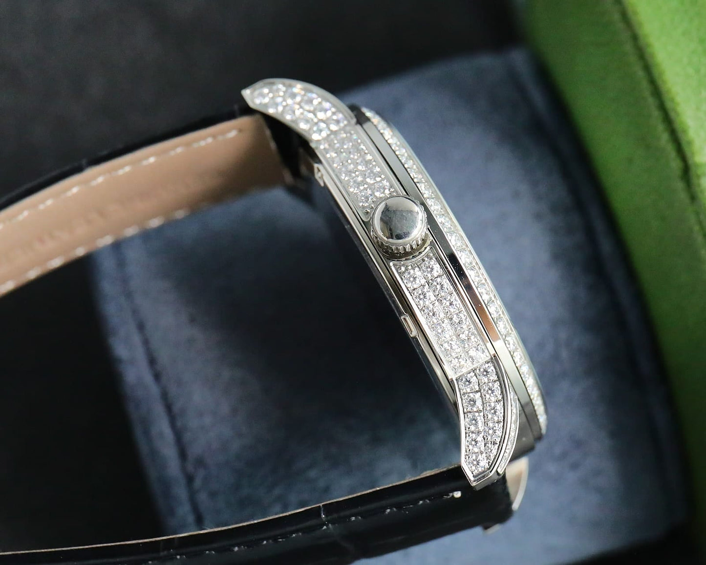 Fake Diamond Watch Patek Philippe Replica Calatrava Diamond Ribbon Joaillerie White Gold Diamond Dial 4978/400G-001 Quartz(1:1 replica)