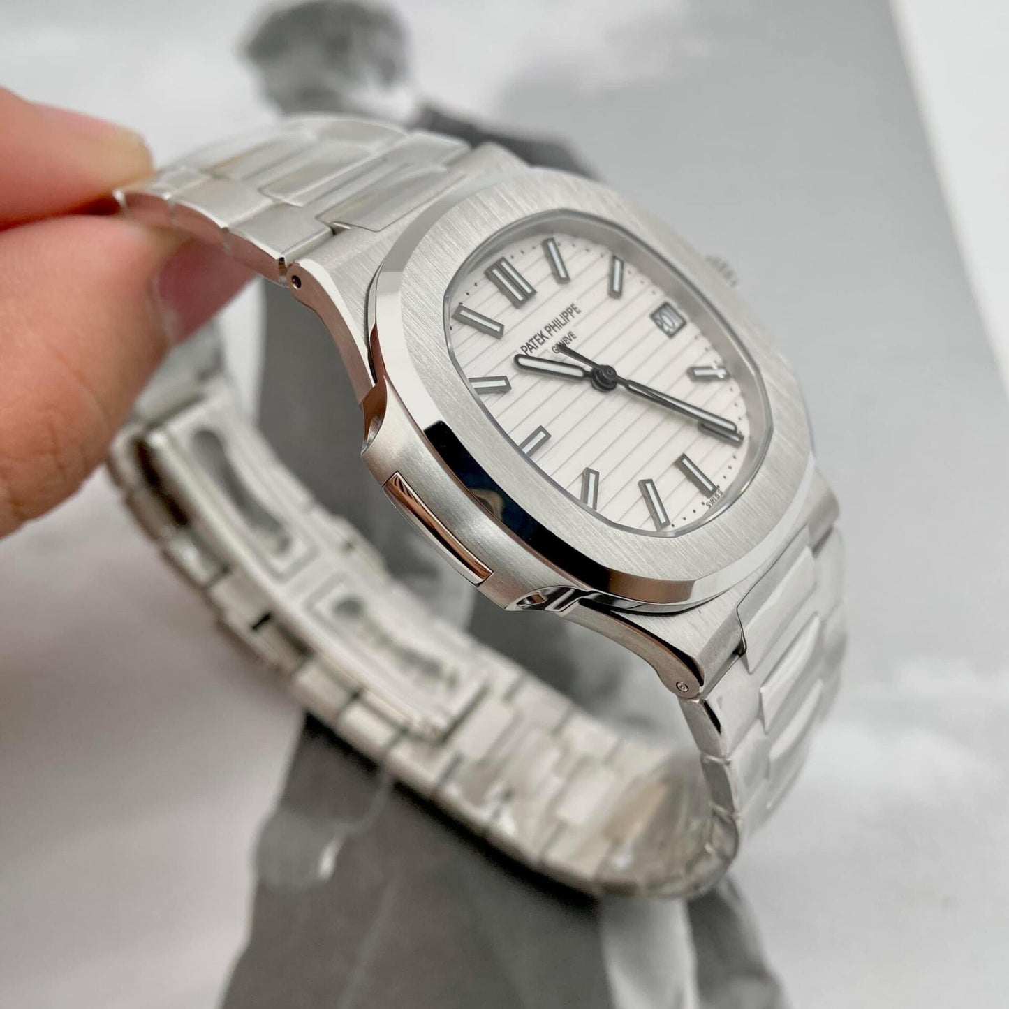 Patek Philippe Nautilus 5711 White Dial Replica Watch 3K Factory 40mm