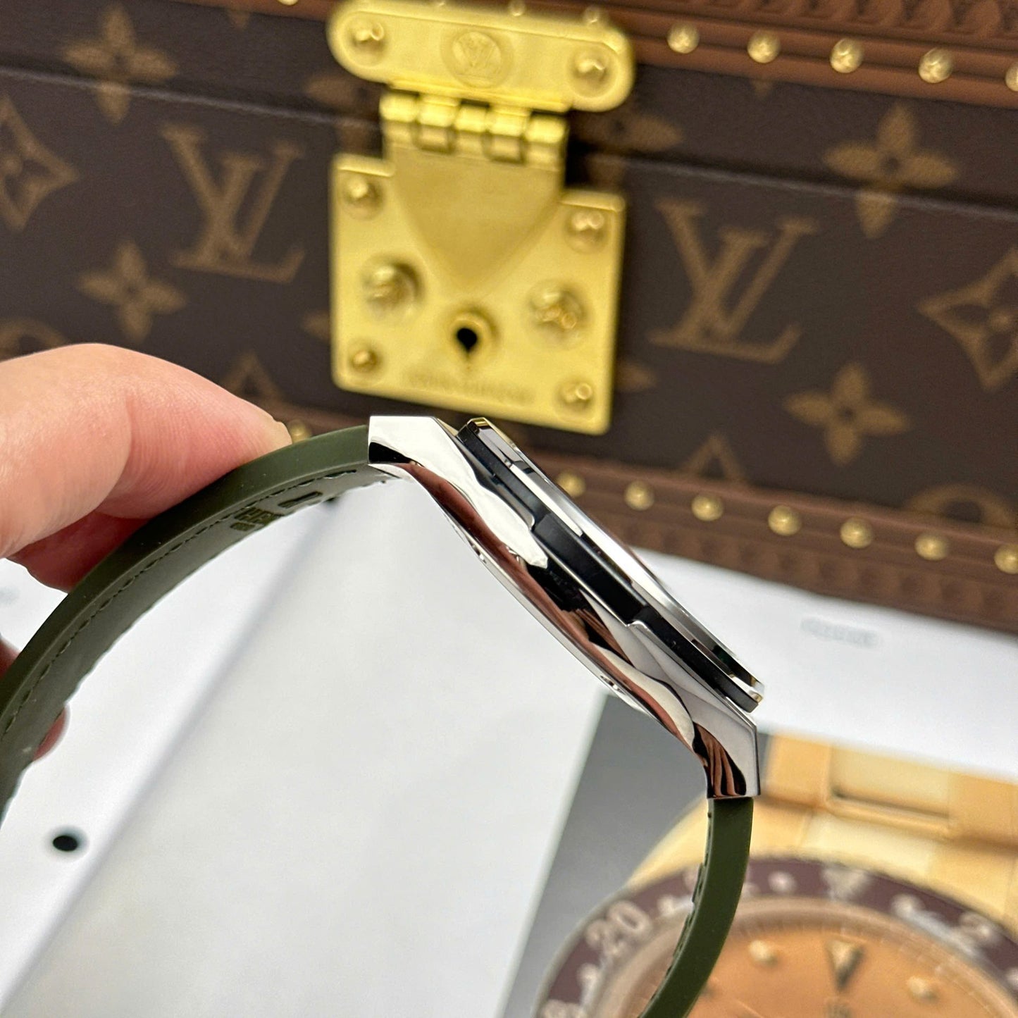 Hublot Classic Fusion Titanium Fake Watches Green Dial Weight 84 Grams Super Light JJZ Factory 42mm