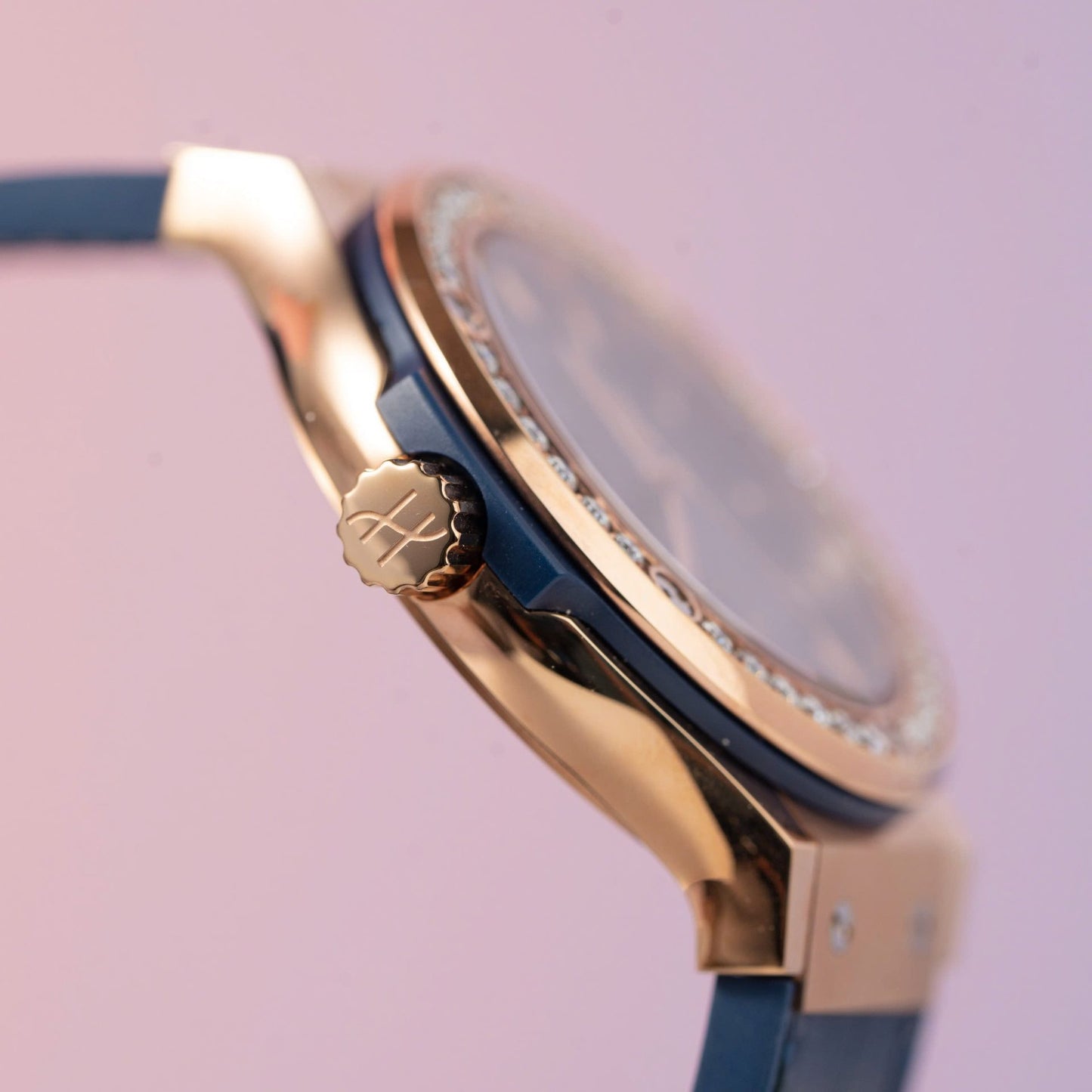 Hublot Replica Watch Classic Fusion King Gold Blue Dial Moissanite Diamond Bezel 38mm