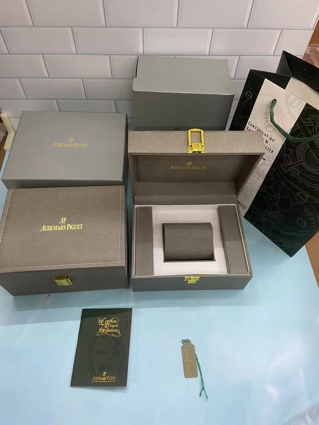 Audemars piguet Royal Oak Series 15407ST.OO.1220ST.01(1:1 replica)