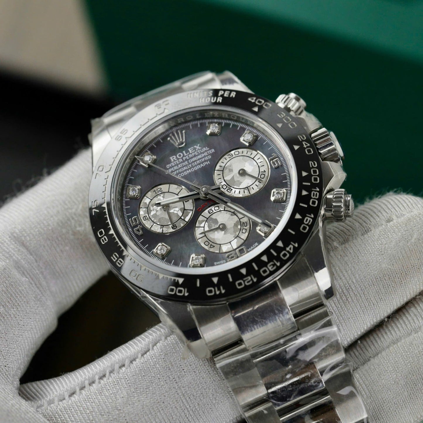 Rolex Daytona Replica Watch Dial Mother Of Pearl Custom Moissanite Diamonds 40mm