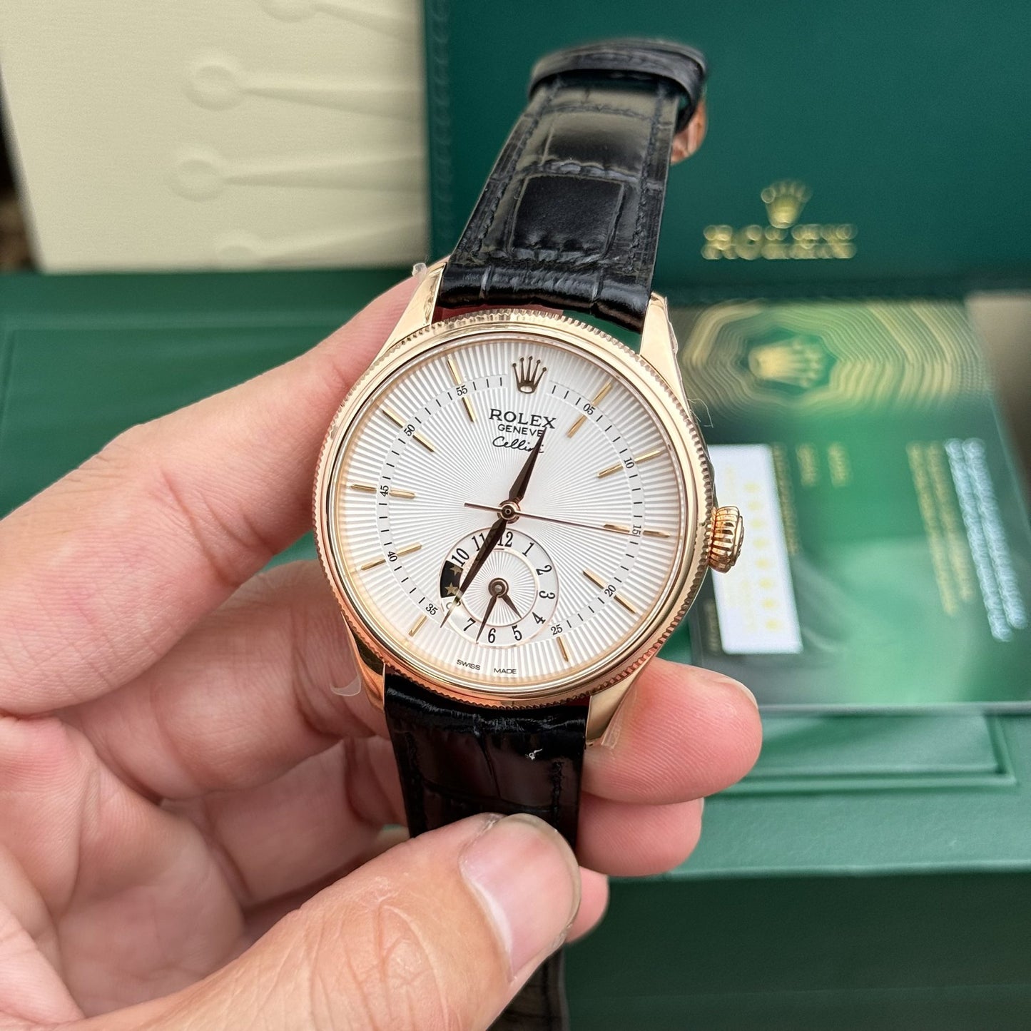 Rolex Replica 1:1 Watch Cellini 50525 White Face Black Leather Strap 39mm