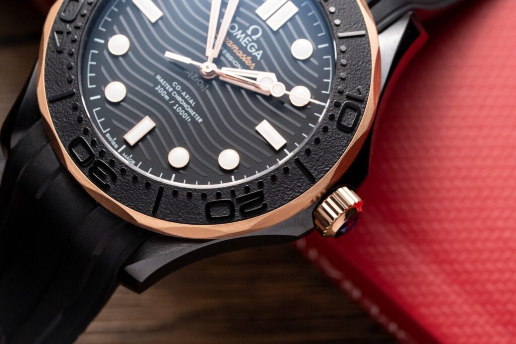 Omega Replica Watch Seamaster Black Dial Rubber Strap VS Factory 42mm