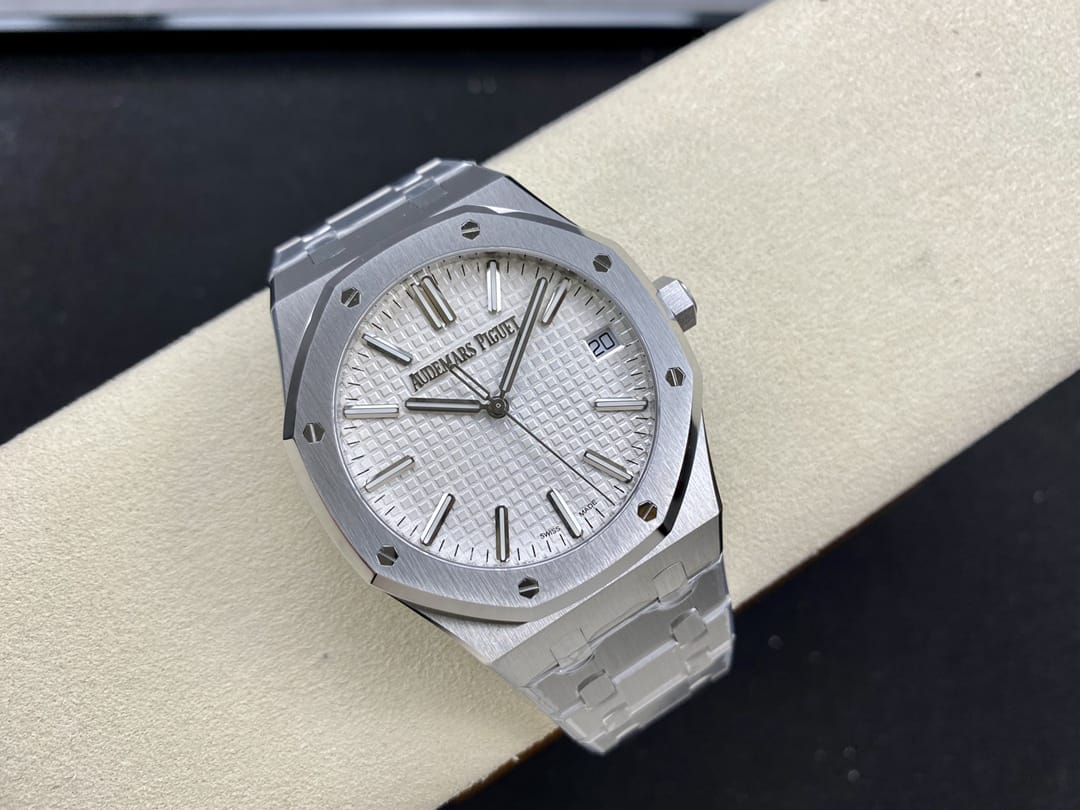 Audemars Piguet replica watch Royal Oak Selfwinding ¡°50th Anniversary¡± 41mm Stainless Steel Silver Dial 15510ST.OO.1320ST.03-ZF(1:1 replica)