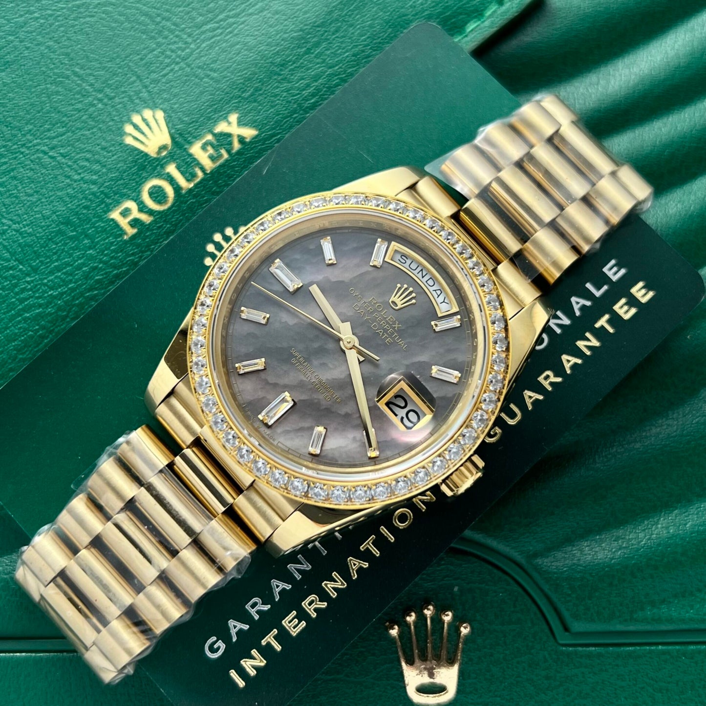 Rolex Day-Date Fake Watch Mother Of Pearl Dial President Strap 40mm