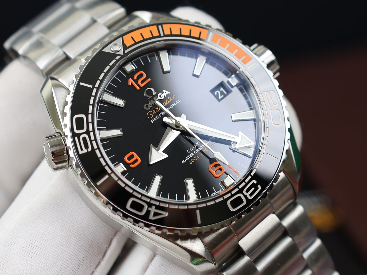 Omega Replica Watch Planet Ocean Metal Strap Dial Black VS Factory 43.5mm